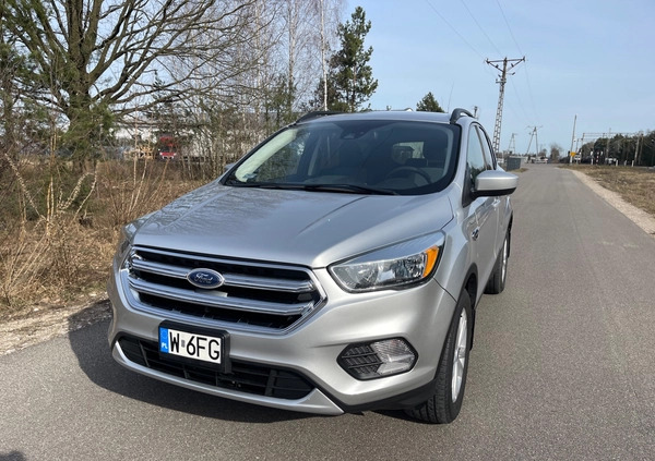 Ford Escape cena 66000 przebieg: 75500, rok produkcji 2018 z Sochaczew małe 277